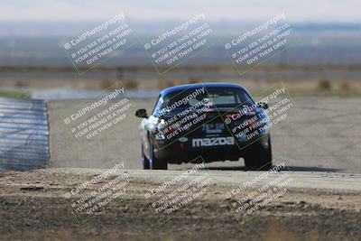 media/Oct-26-2025-CalClub SCCA (Sun) [[8ce1e69566]]/Group 5/Grapevine/